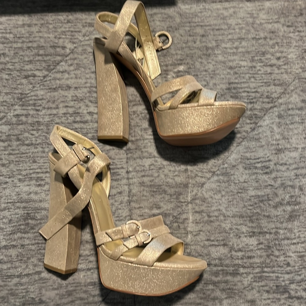 ✨Like new✨ Casadei platform sandals